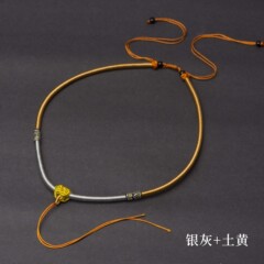 首輪の首輪の縄は手で編んで太い金の翡翠の琥珀の瑪瑙を編みます。