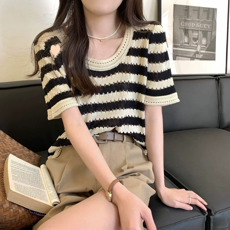 Ретро полосатая новая рубашка 2025 с коротким рукавом, женская летняя американская круглая горловина, ажурный дизайн, вязаный короткий топ