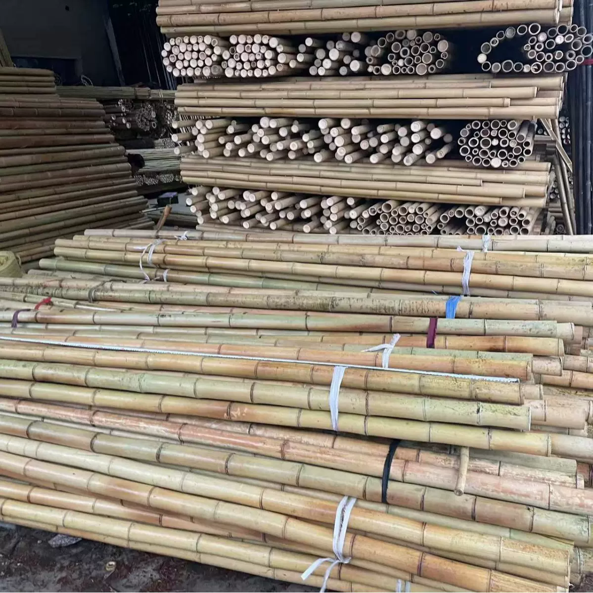 防腐大竹竿工厂批发建筑装修工地果园支撑用cm直径大头超粗大批量