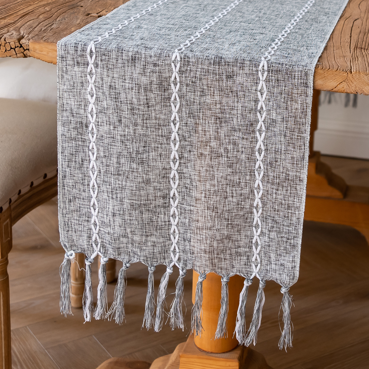 Lexiang 비 홀 다크 그레이 수제 테이블 러너