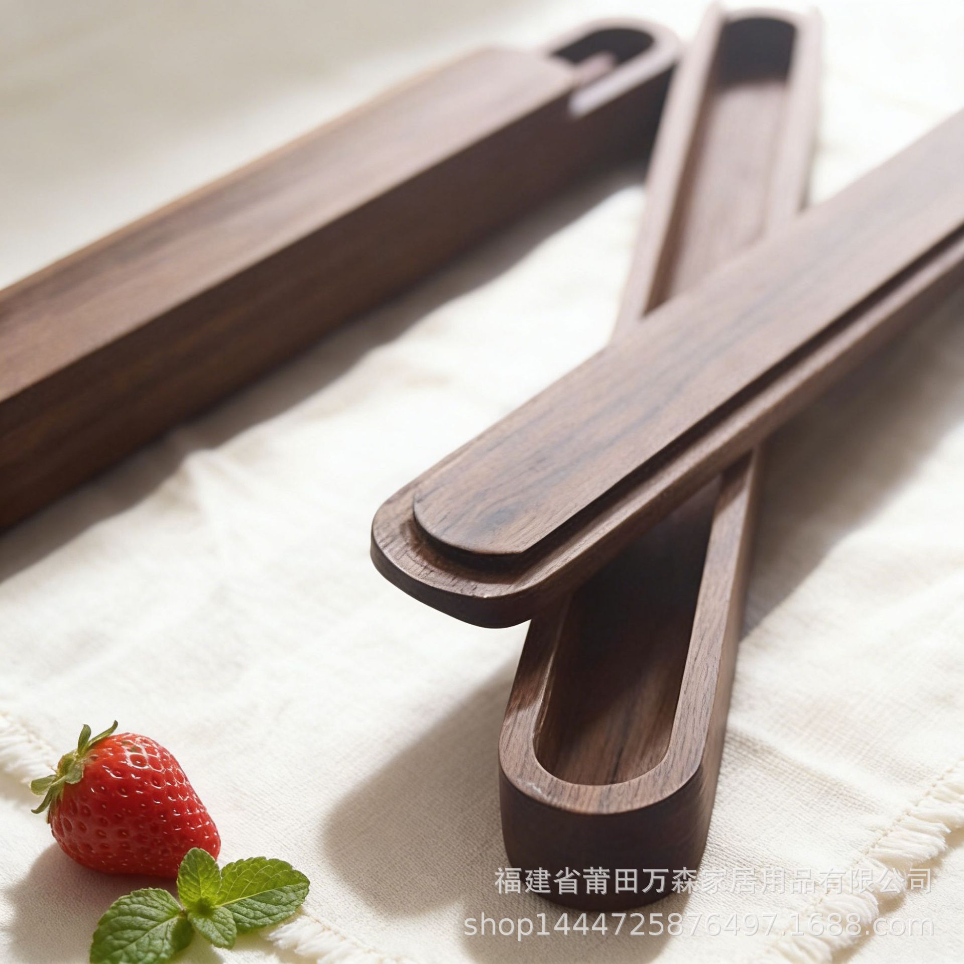 크리 에이 티브 휴대용 세트 젓가락 상자 패션 블랙 호두 나무 여행 젓가락 학생 나무 젓가락 상자 식기