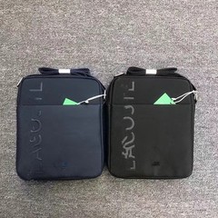 国境を越えた新型発売男性シングル肩包手提げなど各種胸包シングル肩包メーカー直営店