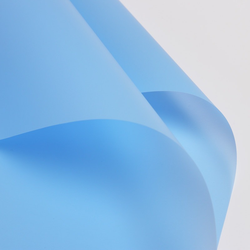 Papel de embalaje de flores de alta calidad al por mayor Papel Ouya impermeable de dos colores al por mayor Fabricante de papel de flores de bolsa de regalo hecho a mano creativo