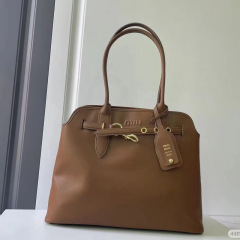 miu レトロトートバッグ 大容量 ショッピングバッグ ハンドバッグ ポータブル ブリーフケース ショルダー 脇下 通勤 レディースバッグ
