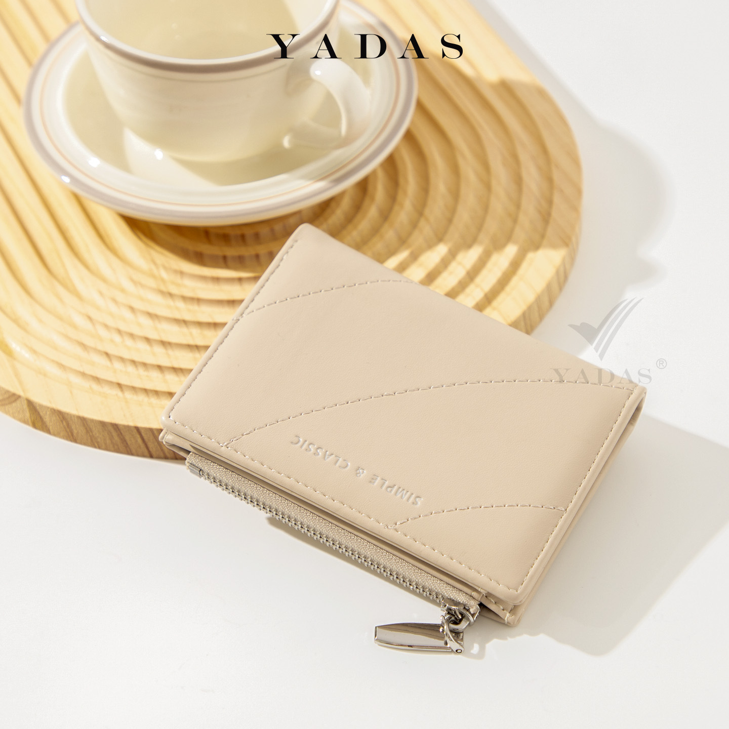 Cartera de moda alta, billetera corta, bolso de cambio, bolso compacto, una gran capacidad para colocar tarjetas bancarias.