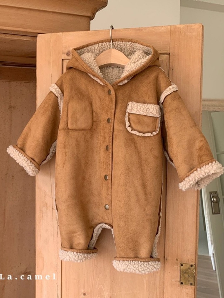 Ropa cálida de invierno para niños, prendas de vestir de felpa gruesas de otoño e invierno para bebés, ropa para niños de estilo coreano, prendas de vestir todo en uno de piel para bebés