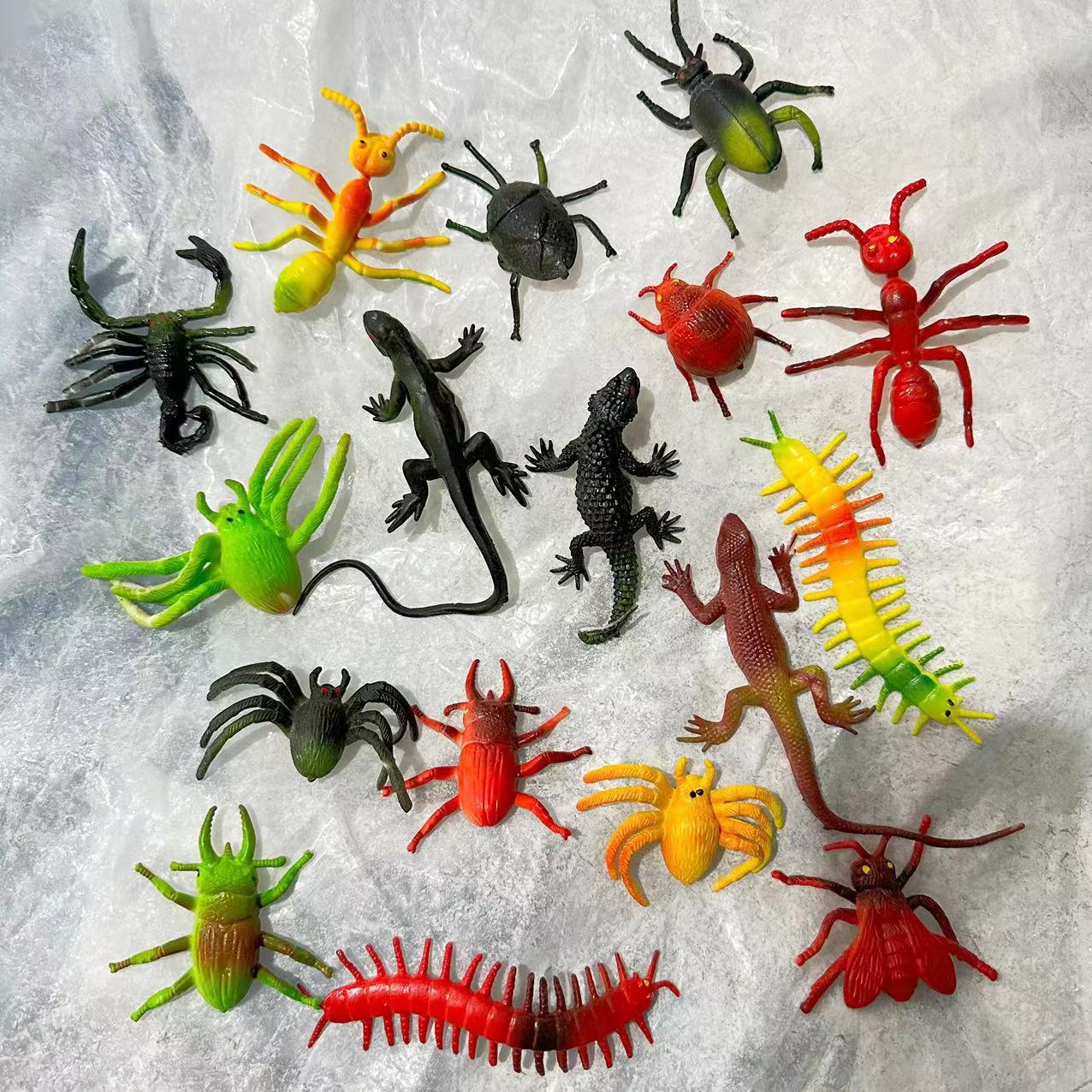 仿真昆虫软胶蜘蛛蝎子蜈蚣万圣节整蛊吓人恶搞小动物儿童玩具道具