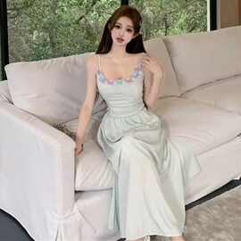 欧美跨境亚马逊法式小众露背连衣裙女薄荷绿色绝美沙滩吊带长裙子