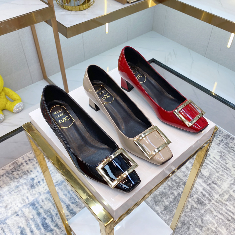 Factory direct rv patent leather square buckle thick heel shoes high heel fashion wine cup heel shallow mouth shoes red wedding shoes Factory direct rv patent leather square buckle thick heel shoes high heel fashion wine cup heel shallow mouth shoes red wedding shoes