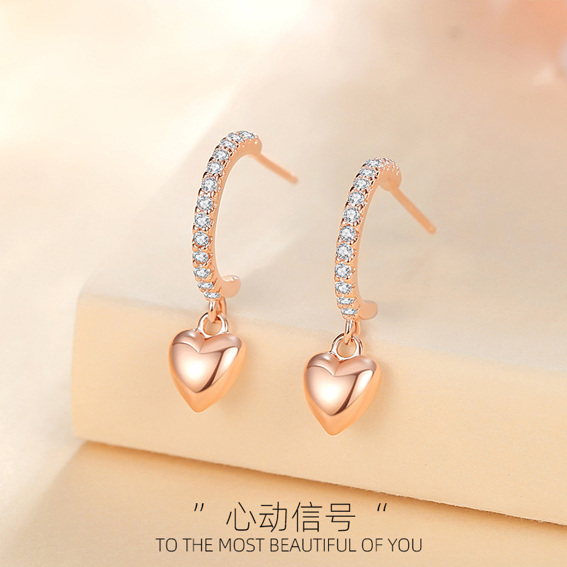 Aretes de amor 925 plata viento frío lleno de diamantes moda en forma de corazón pendientes de lujo ligero personalidad nicho 9 pendientes de sentido avanzado