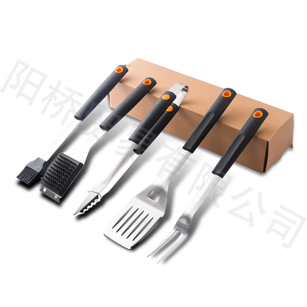 Fabricante de acero inoxidable transfronterizo en stock 26 juegos de acampamiento al aire libre conjunto completo de herramientas de parrilla de mango de plástico