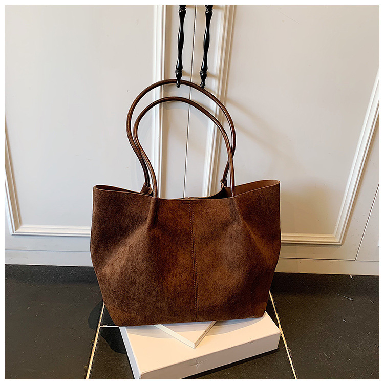 Autumn/Winter New Suede Large Capacity Commuter Tote Bag 2026 Women's Casual Simple Versatile Ins Shoulder Bag - Thumbnail 8