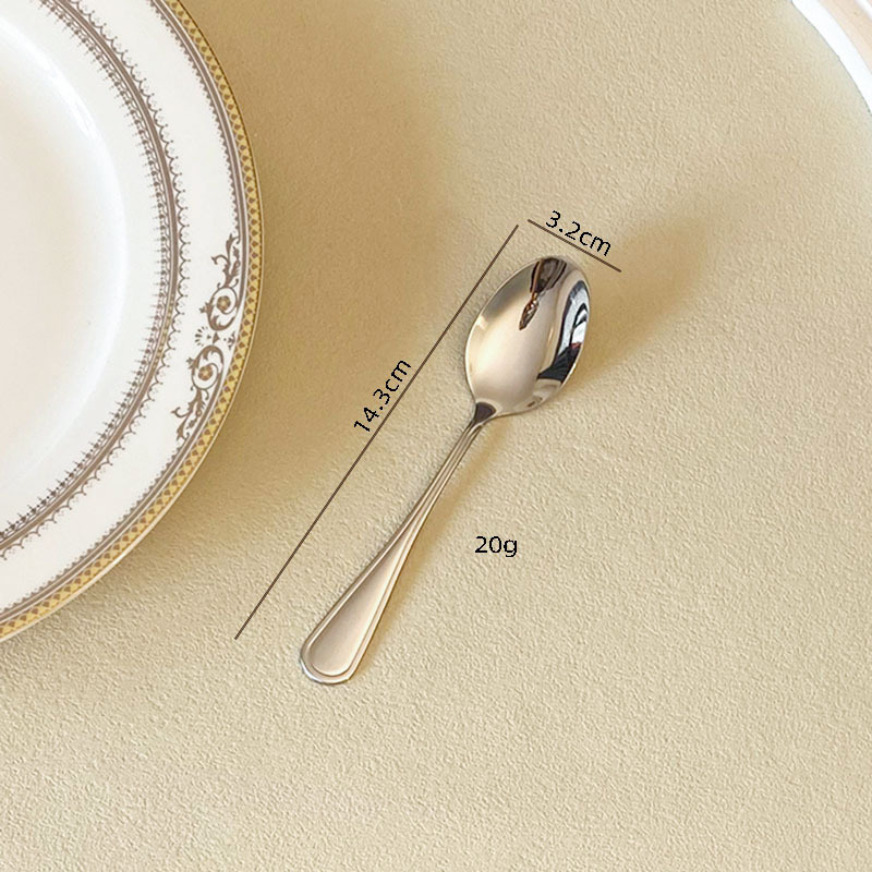 Bestickset i rostfritt stål för biff kniv och gaffel 4 delar_voghion.com