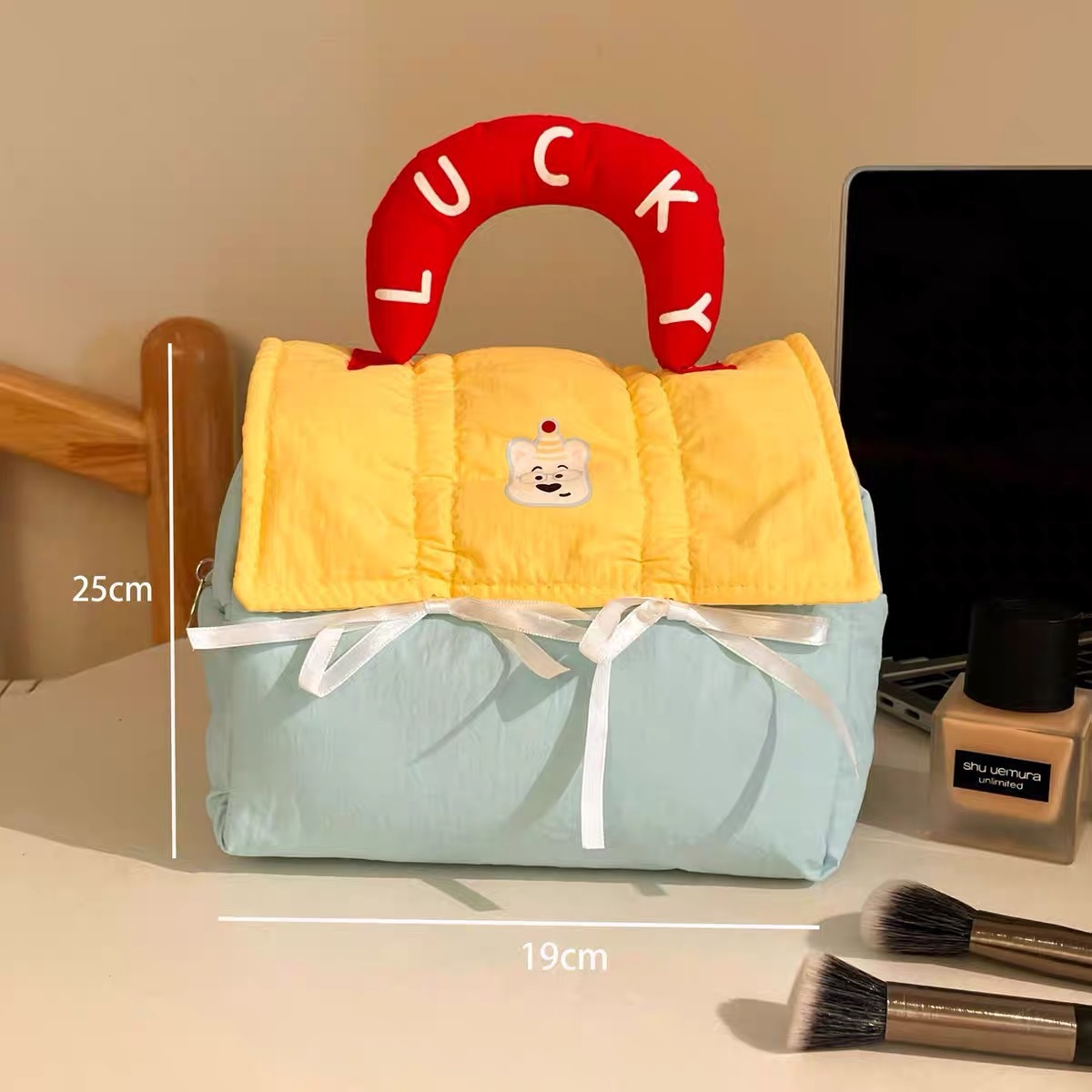 Lucky fabric small house [yellow cover]