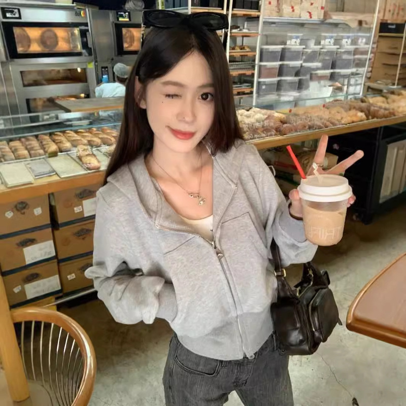 American gray hooded sweater coat women's early autumn 2024 new Cleanfit zipper cardigan short top American gray hooded sweater coat women's early autumn 2024 new Cleanfit zipper cardigan short top