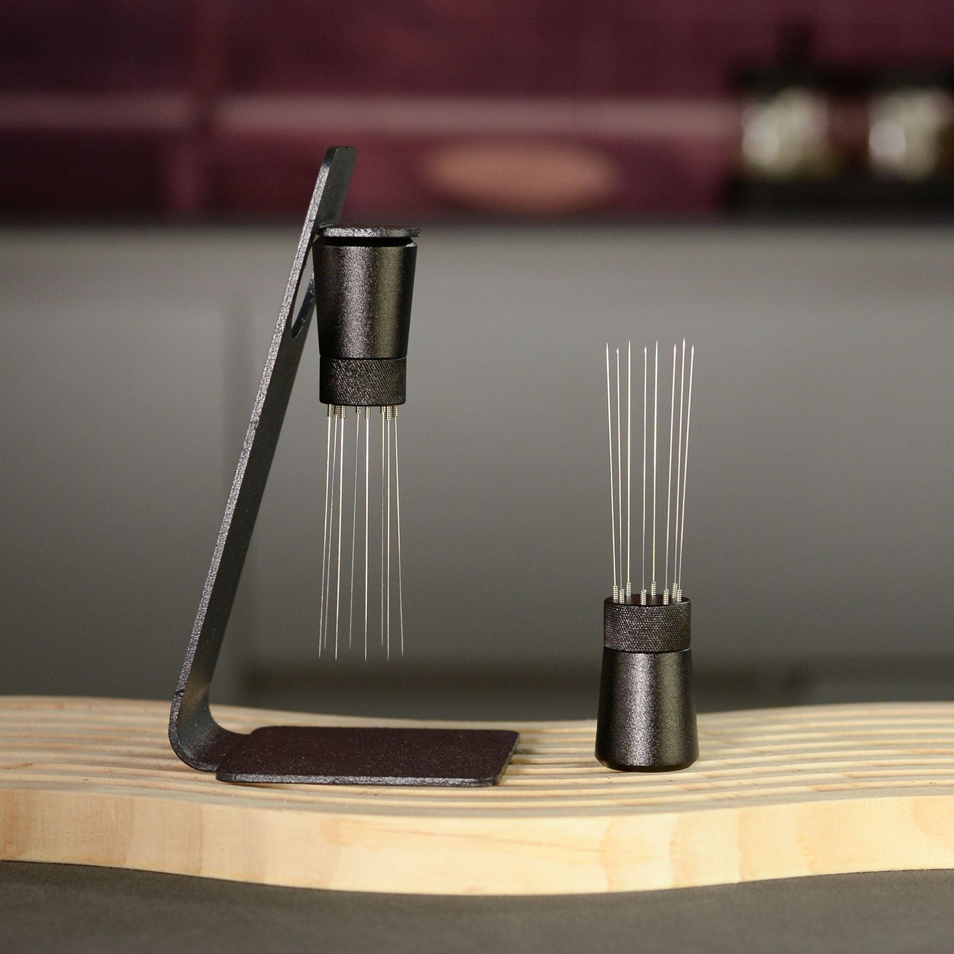 Aleación de aluminio magnético café tela polvo aguja de acero inoxidable divisor café cacking italiano aguja tela polvo almacenamiento rack