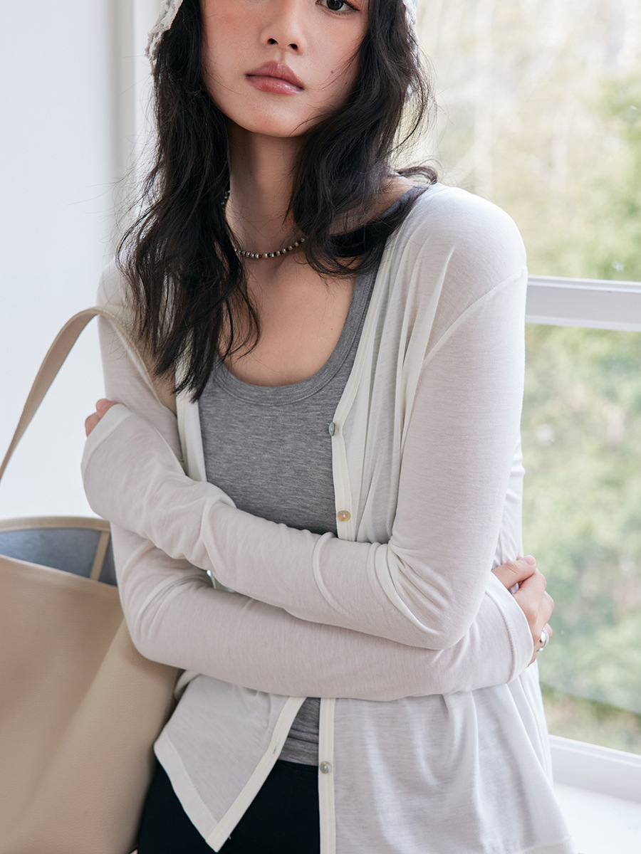 莱赛尔天丝醋酸开衫女2025春夏新款绵羊毛外套薄款纽扣长袖上衣