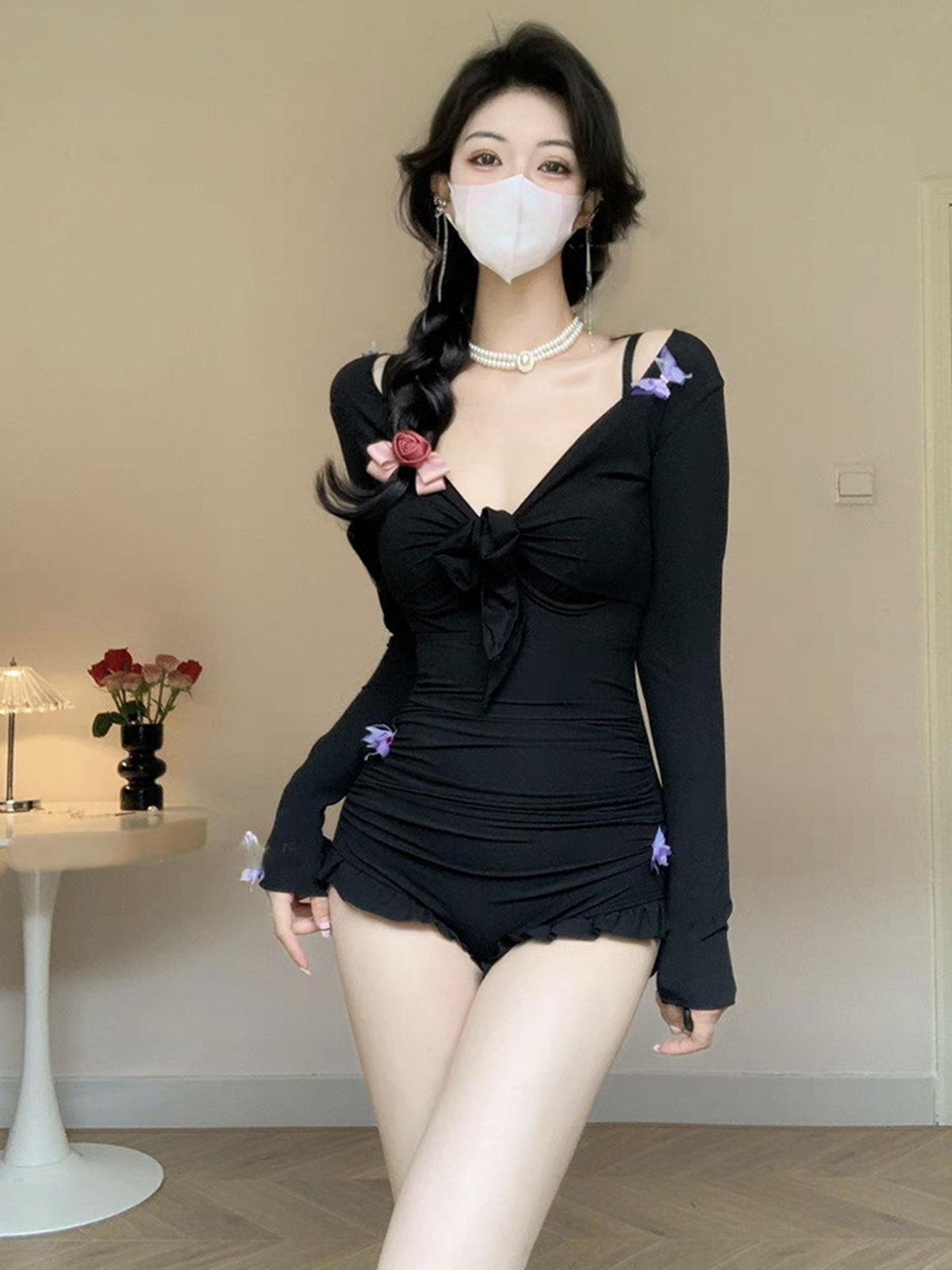 Traje de baño para mujer 2025 nuevo estilo sexy negro de una pieza que cubre la carne y se ve delgada, blusa de manga larga con soporte de acero recogido, conjunto de dos piezas de aguas termales