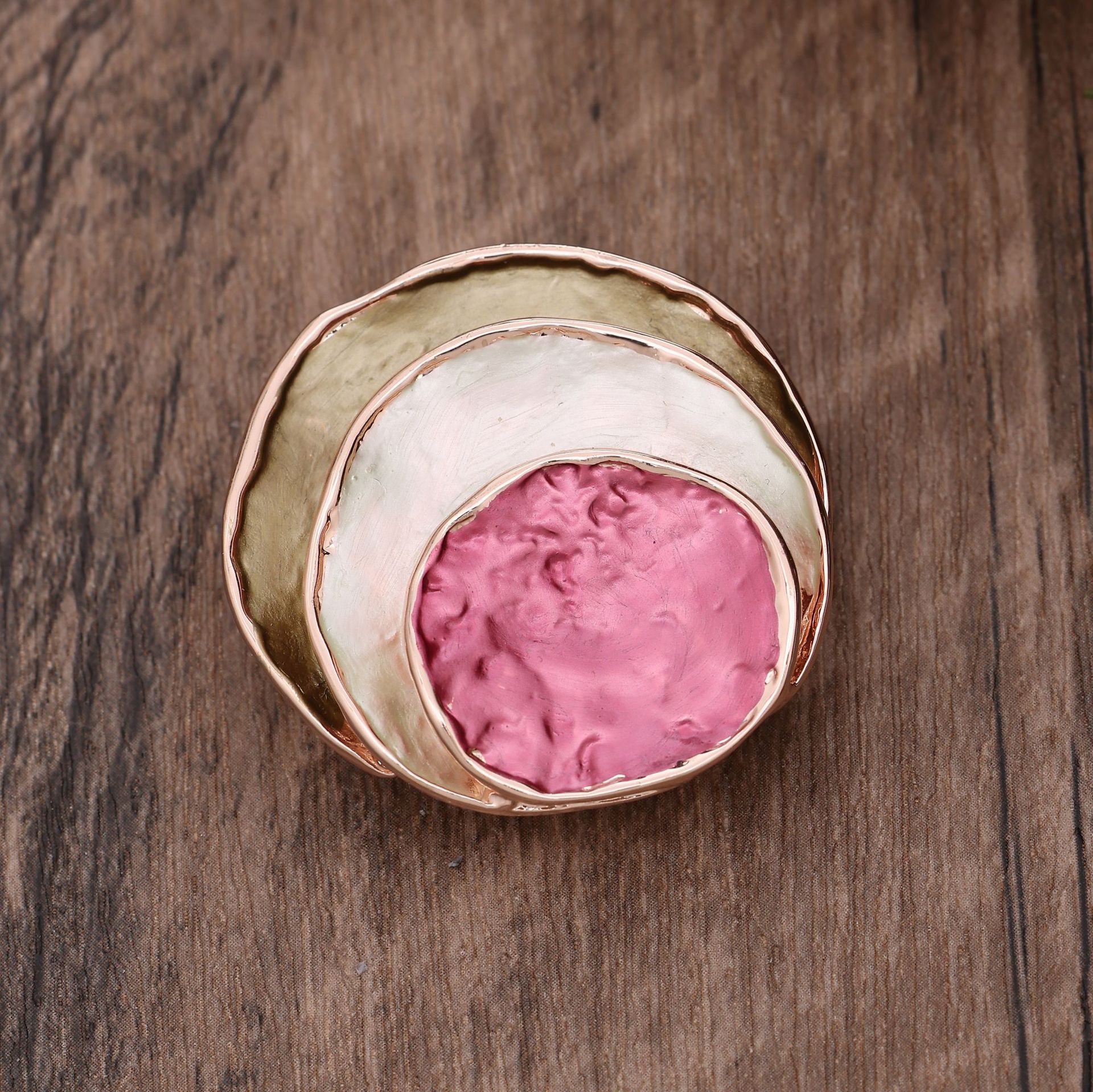 로즈 레드 3 층 브로치 (로즈 골드)