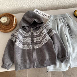 儿童针织开衫外套2025秋冬装新款男女童慵懒风费尔岛毛衣连帽上衣
