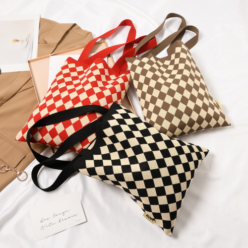 Tote bag, shoulder bag, large-capacity handbag for women, fashionable and versatile, niche, high-end texture, flower knitted bucket bag