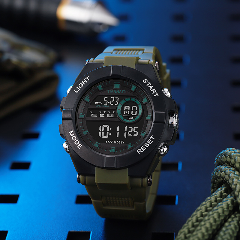 Modas de moda personalidad reloj electrónico adolescente al aire libre nocturno reloj impermeable reloj multifuncional para hombres y mujeres estudiantes