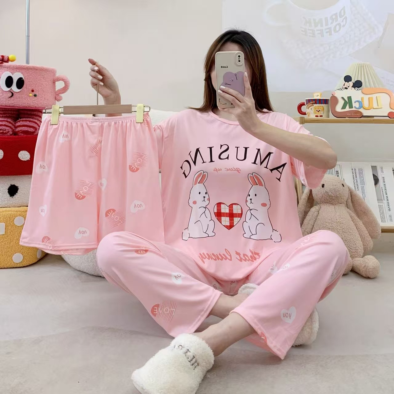Pijamas de verano transfronterizos pijamas de leche de seda de tres piezas set de dibujos animados comercio exterior ropa para el hogar pantalones de mangas cortas lindos