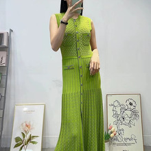 明星同款元单SD家2024夏法式小众单排扣显瘦针织连衣裙女长裙百搭