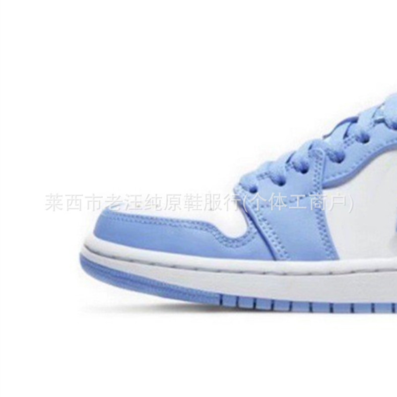 Putian High-End Version Aj1 Low-Top Basketball Shoes in Smoke Grey Panda Reverse Swoosh Design for Men and Women, Couple's Jordan 1 Cross-Border Wholesale Sports Shoes
