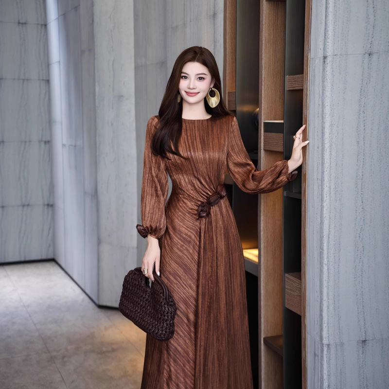 [High-End] Retro Copper Brown Satin Dress for Women, Waist Slimming Look Lantern Sleeve Long Elegant Skirt