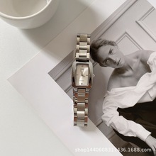 skmei时刻美品牌长方形钢带手表女士时尚轻奢优雅镶钻防水石英表