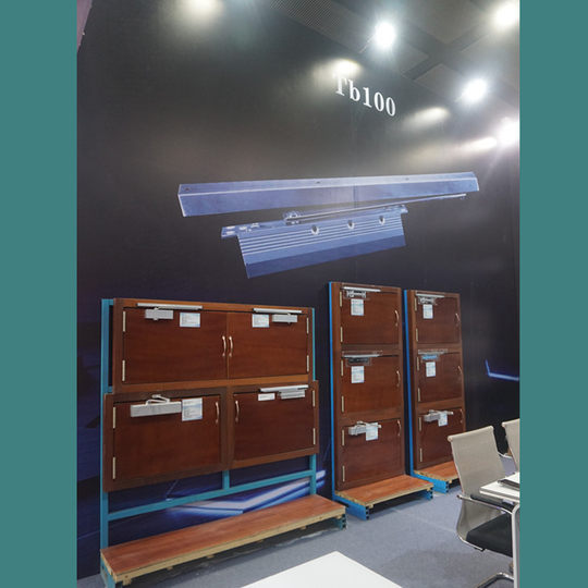 Professional door closer manufacturers direct supply open-mounted door closer with stop delay buffer outer-mounted door closer