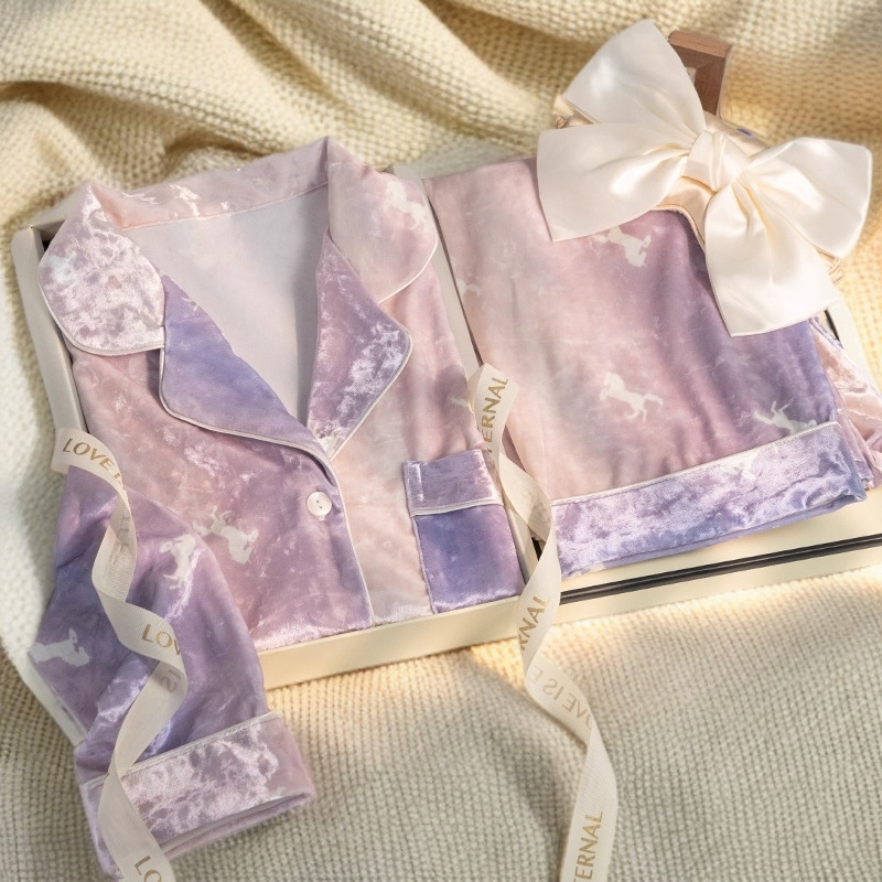 2025 New Women's Pajamas for Spring and Autumn, Luxurious Purple Velvet, Trendy Internet Celebrity Style, Fashionable Loungewear 2025 New Women's Pajamas for Spring and Autumn, Luxurious Purple Velvet, Trendy Internet Celebrity Style, Fashionable Loungewear