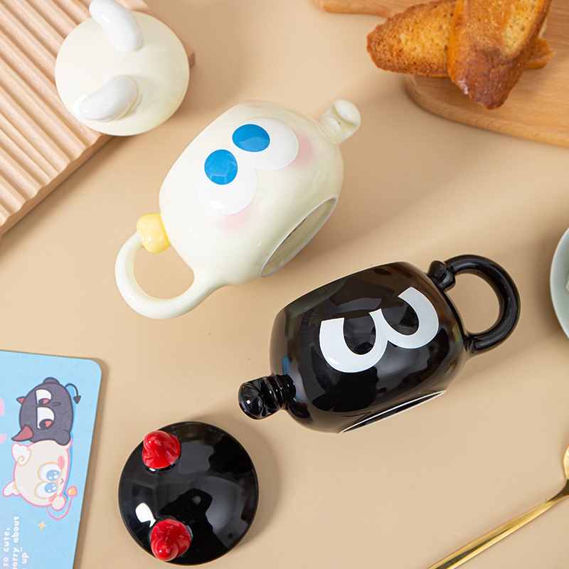 Taza de dibujos animados linda taza de agua de cerámica taza de desayuno taza de leche taza de pudín de diablo de ángel regalo de novia