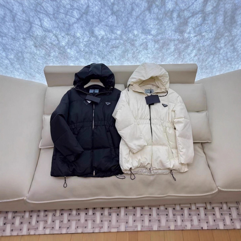 P Home 2025 Winter New Zipper Hooded Elastic Waist Hooded Windproof Warm Versatile down Jacket for Women