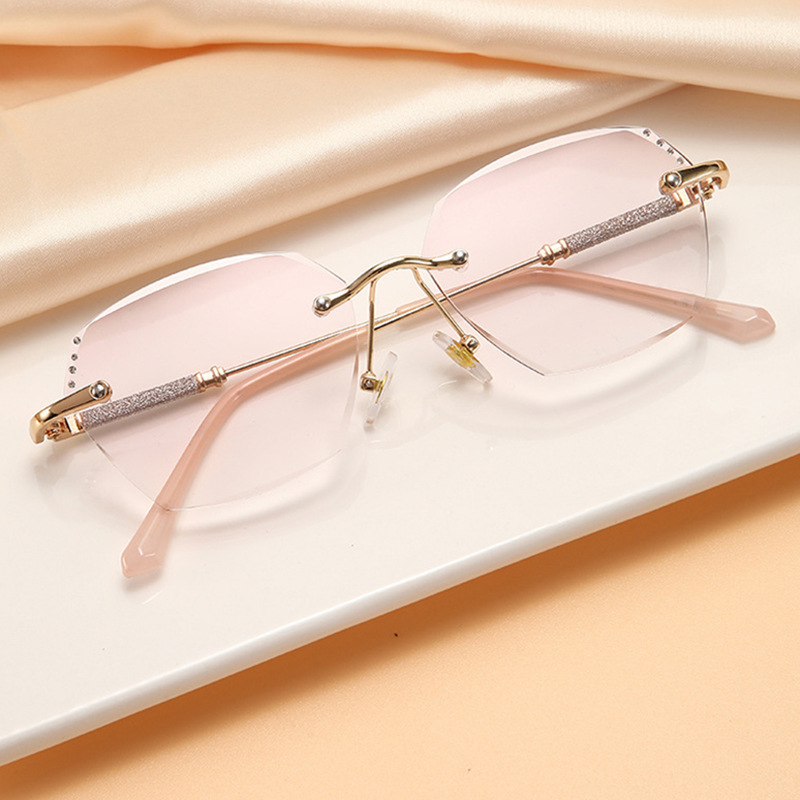 New Diamond trimming reading glasses HD anti-blue light anti-fatigue frameless glasses for women TikTok same style for middle-aged and elderly New Diamond trimming reading glasses HD anti-blue light anti-fatigue frameless glasses for women TikTok same style for middle-aged and elderly