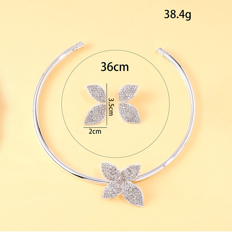 Conjunto de joyería de chispa abierta de diamante de Europa y los Estados Unidos collar temperamento pernos accesorios de lujo ligero conjunto de joyería