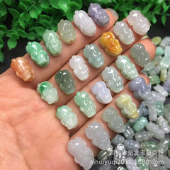 ミャンマーの翡翠a商品の氷種の三色のピシュピスト玉の部品はdiyのペンダントを飾って玉器の工芸品の卸売りを飾ります。