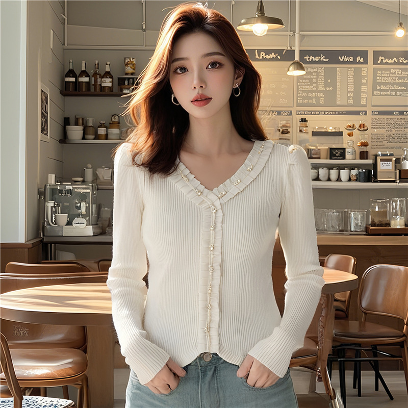 AI Figure in stock Design Sense Long Sleeve Knitted Sweater Women's Pullover Base Shirt Women's 2024 Autumn and Winter New Tide