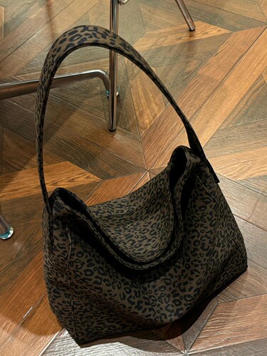 Leopard Print Women's Large Capacity 2025 Autumn/Winter Versatile Canvas Shoulder Shopping Bag for School Commute Tote Bag