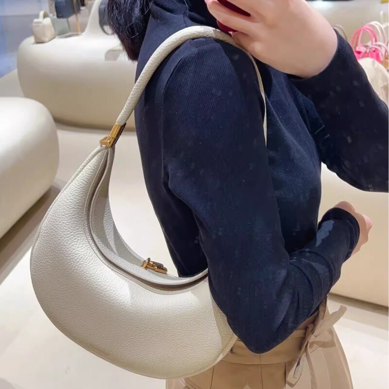 厳选したつるつる山下有松同モデル中号月曲げバッグ本革高级感ワンショルダー脇下三日月バッグ|undefined
