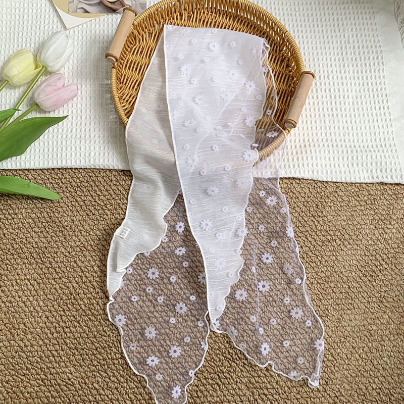 Pañuelo femenino estilo pastoral bufanda de cuello de todo fósforo costura bufanda de seda de encaje floral bufanda triangular de sentido avanzado cintura