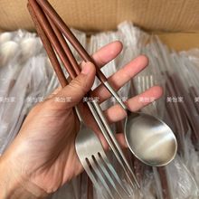 304���P䓿����u��ľ���Ӳ������b��yʽ�㮔�߶˲;߷�����ù