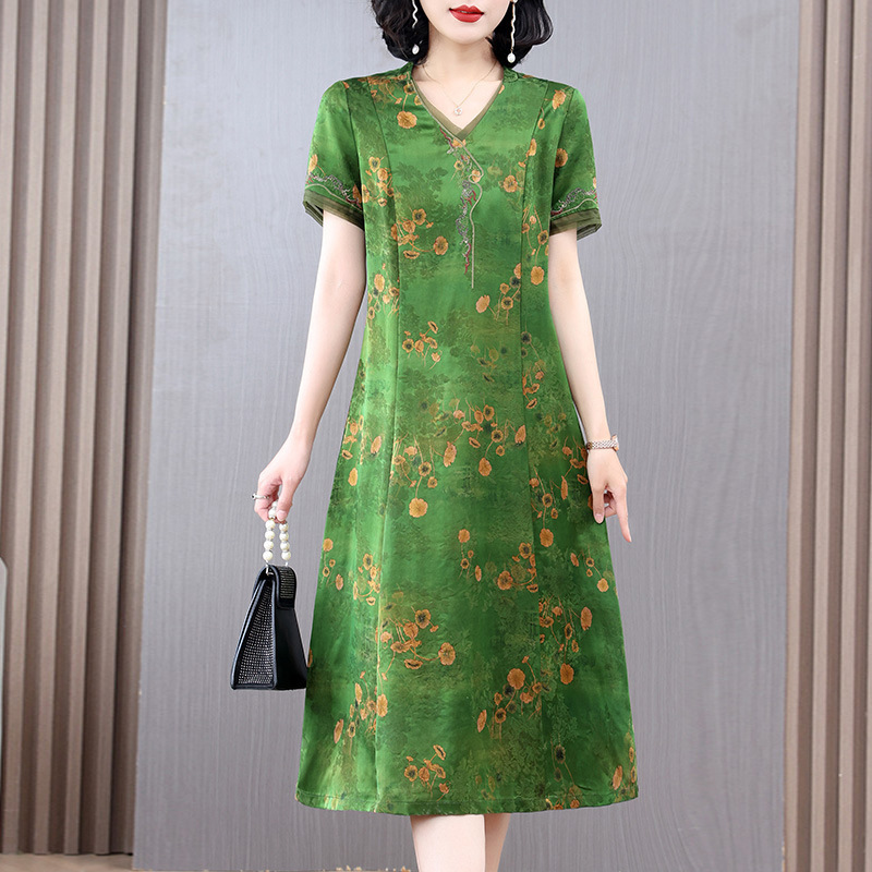 精品桑蚕丝连衣裙真丝印花修身款妈妈中年丝绸2025新款夏季高档