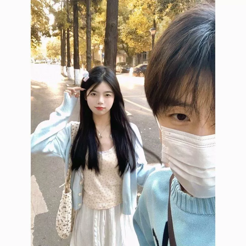 Корейская синяя вязаная куртка, весенне-осенний студенческий новый стиль 2024, маленький короткий верхний кардиган