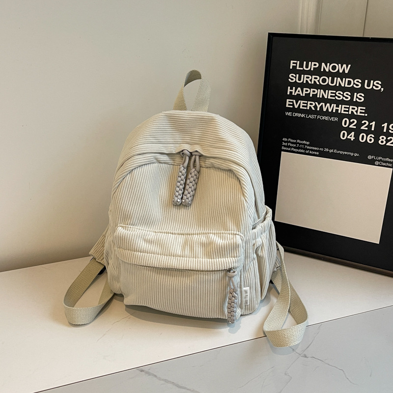 펜던트가 없는 오프화이트