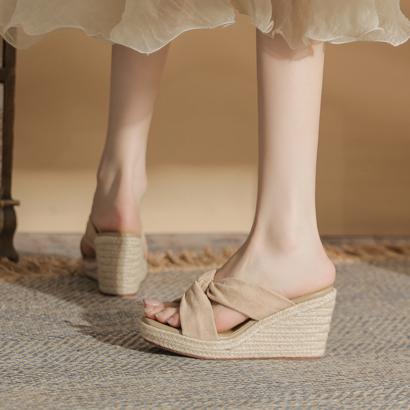 Sandal cao gót nữ hở mũi đế xuồng gót 9 cm — màu đen