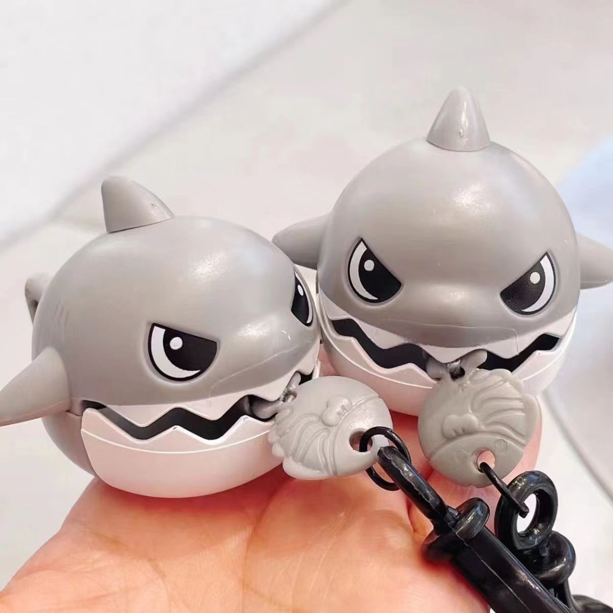 Pull string bite shark key chain toy big fish eat small fish cartoon toy pendant creative decompression student toy