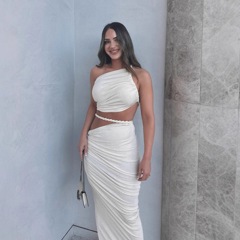 Beach holiday style 2025 spring and summer cross-border sexy backless kink diagonal shoulder bag hip pleated dress wholesale