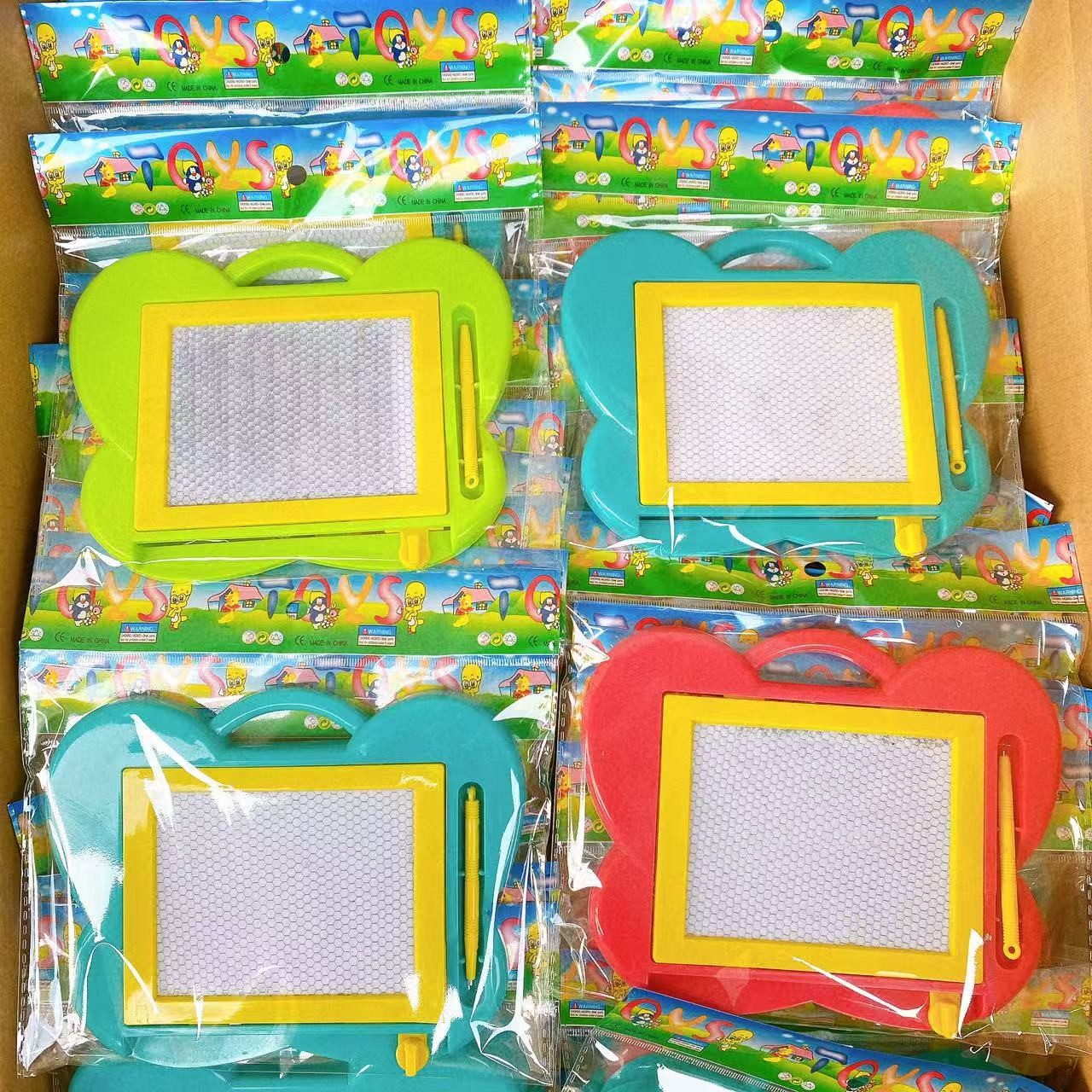 Tablero de dibujo magnético para niños, tablero de escritura, rompecabezas pequeño, educación temprana, pintura en color, graffiti, juguete de dos yuanes, regalo de jardín de infantes